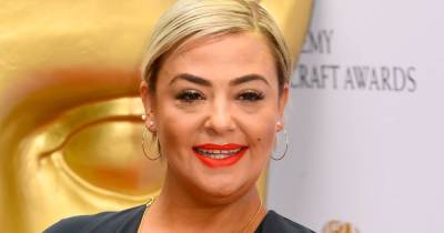 Lisa Armstrong pays tribute to her late father Derek with heartwarming post two years after he passed away - www.ok.co.uk