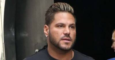 Jersey Shore’s Ronnie Ortiz-Magro in Treatment for ‘Psychological Issues’ After Arrest - www.usmagazine.com - Jersey