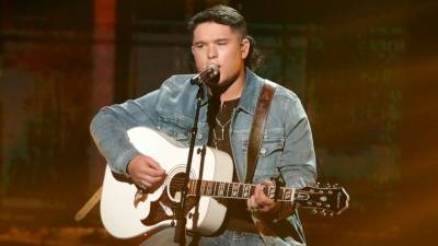 'American Idol' contestant exits show amid video controversy - abcnews.go.com - USA