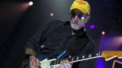 Beach Boys Guitarist David Marks Leads Class Action Lawsuit Against UMG - thewrap.com - California