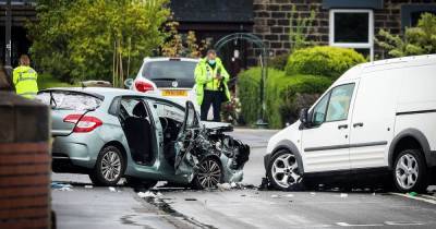 Road closed after 'serious' crash near Glossop - www.manchestereveningnews.co.uk