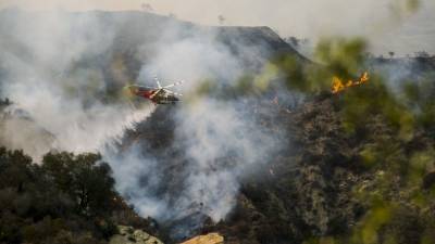 750-Acre Palisades Fire Sparks Mandatory Evacuations Near Topanga Canyon Boulevard - deadline.com