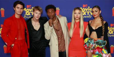 Chase Stokes, Madelyn Cline & 'Outer Banks' Cast Reunite For MTV Movie & TV Awards 2021! - www.justjared.com - Los Angeles - county Bailey - Madison, county Bailey