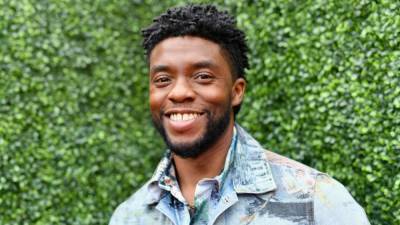 Chadwick Boseman Gets Standing Ovation for Posthumous Win at 2021 MTV Movie & TV Awards - www.etonline.com - Los Angeles