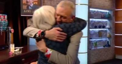 Jeremy Vine breaks down into tears as he hugs his mum for the first time in a year on his birthday - www.ok.co.uk