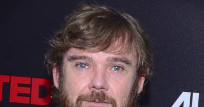 Ricky Schroder apologizes amid backlash for berating Costco employee - www.wonderwall.com