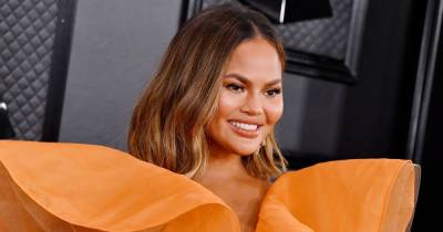 Chrissy Teigen’s cookware range removed from shelves across America after her old tweets re-emerge - www.ok.co.uk