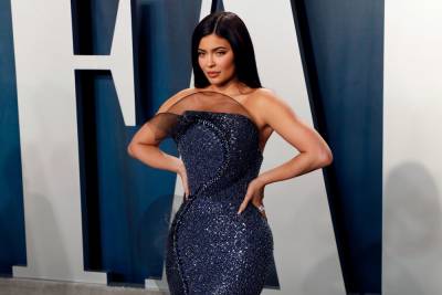 Kylie Jenner Shares Series Of Sexy Bikini Snaps After Trademarking ‘Kylie Swim By Kylie Jenner’ - etcanada.com