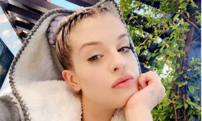 Kelly Osbourne shares heartbreaking news with fans and pleads for prayers - hellomagazine.com