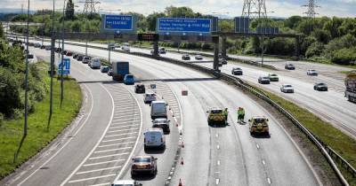 Woman dies after falling from bridge over M60 - www.manchestereveningnews.co.uk