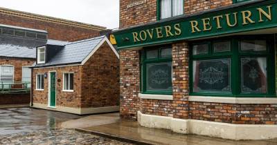 Coronation Street fans can stay in the iconic Rovers Return as it pops up on Airbnb - www.ok.co.uk - Manchester