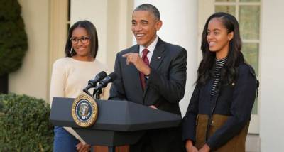 Barack Obama gives a hilarious reply when asked if daughters Malia & Sasha Obama will ever join politics - www.pinkvilla.com - USA