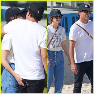 Rose Byrne & Bobby Cannavale Pack on the PDA During Rare Outing in Sydney! - www.justjared.com - Australia