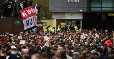 Manchester United vs Liverpool kick off delayed amid anti-Glazer protests - www.manchestereveningnews.co.uk - Manchester