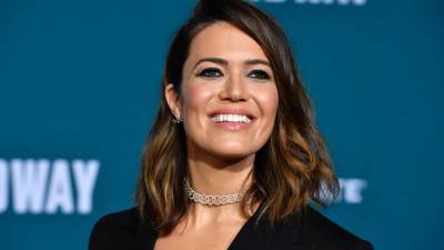 Mandy Moore Dyed Her Hair Blonde Just in Time for Summer - www.glamour.com
