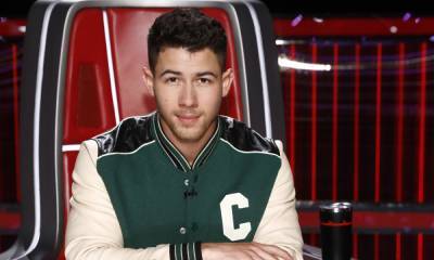 Nick Jonas’ cracked rib won’t stop him from hosting the Billboard Music Awards - us.hola.com
