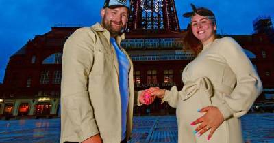 Couple light up Blackpool Tower for gender reveal of their baby - www.manchestereveningnews.co.uk
