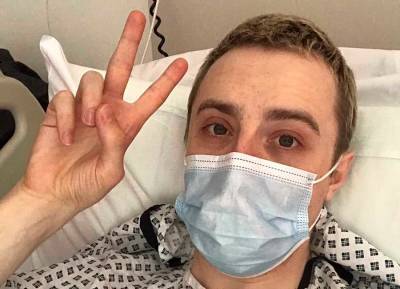 Edward Grimes of Jedward rushed to hospital with ‘life-threatening’ condition - evoke.ie