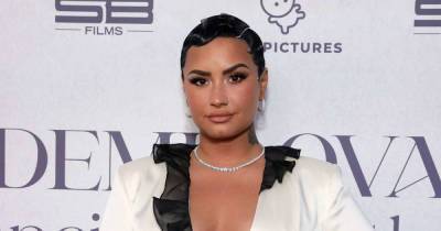 Demi Lovato comes out as non-binary and changes pronouns to they/them - www.msn.com
