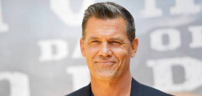 Josh Brolin Shares Rare Photo with His Two Adult Kids! - www.justjared.com