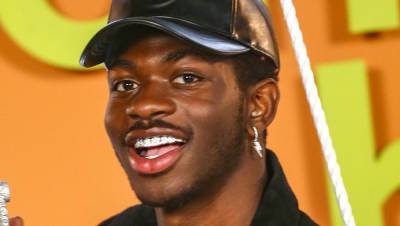Lil Nas X Reacts to Viral Video of His Pants Splitting on 'Saturday Night Live' - www.justjared.com