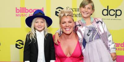 Icon Award Recipient Pink & Her Kids Attend Billboard Music Awards 2021! - www.justjared.com - Los Angeles