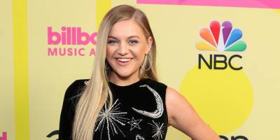 Kelsea Ballerini Has All The Stars On Her Dress at the BBMAs 2021 - www.justjared.com - Los Angeles
