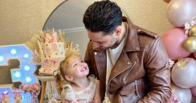 Inside Adam Thomas' daughter Elsie's doll-themed third birthday with incredible three-tier cake - www.ok.co.uk