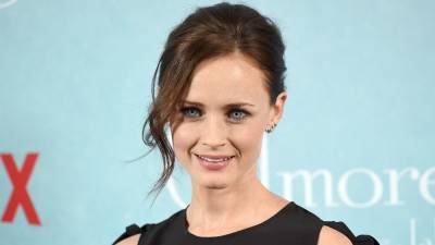 Alexis Bledel Gives Surprising Answer in the 'Gilmore Girls' Debate About Jess, Dean and Logan - www.etonline.com