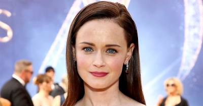 Alexis Bledel Can’t Say Who She Thinks Rory Should Have Ended Up With on ‘Gilmore Girls’ - www.usmagazine.com - county Logan