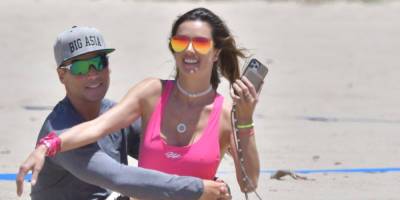 Alessandra Ambrosio & Richard Lee Touch Tongues During Another PDA-Filled Beach Day - www.justjared.com - Brazil - Santa Monica