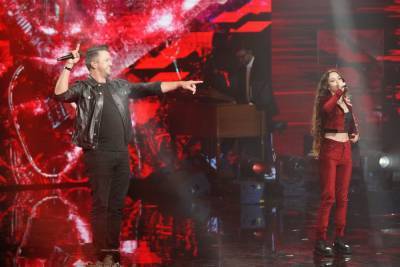 Casey Bishop And Luke Bryan Duet Bon Jovi Classic ‘Livin’ On A Prayer’ For ‘American Idol’ Finale - etcanada.com - USA