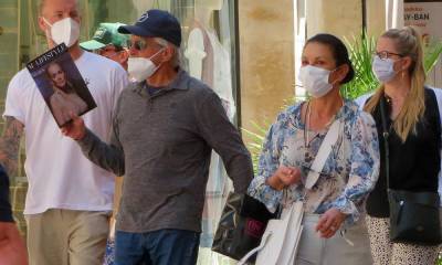 Catherine Zeta-Jones and Michael Douglas take family on sunny holiday to Spain - hellomagazine.com - Spain