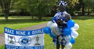 'I'd like my kilt back please' Saints fan appeals for return of items striped from Perthshire statue - www.dailyrecord.co.uk - Scotland