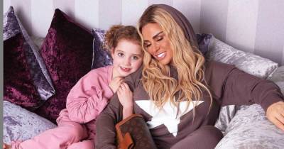 Katie Price's daughter Bunny, 6, is mini-me as she changes outfit ‘100 times’ - www.ok.co.uk