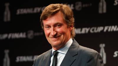 TNT Nets Wayne Gretzky for Upcoming NHL Coverage - thewrap.com - New York - Los Angeles - New York - county St. Louis