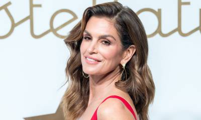Cindy Crawford reunites with her mom and two sisters – and sparks a major fan reaction - hellomagazine.com