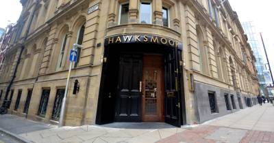 Steak restaurant Hawksmoor is offering its staff up to £2,000 to help recruit new employees - www.manchestereveningnews.co.uk - Manchester