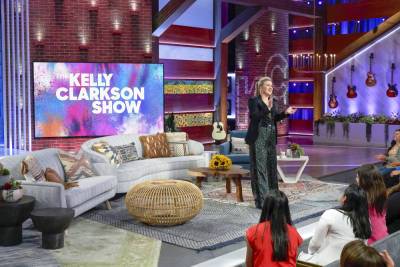 ‘The Kelly Clarkson Show’ To Take Over Ellen DeGeneres’ Daytime Slot By 2022 - deadline.com