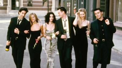 The Ultimate 'Friends' Gift Guide - www.etonline.com