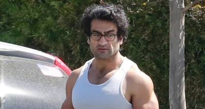 Kumail Nanjiani Flaunts His Massive Muscles in Tight Tank Shirt! - www.justjared.com - Los Angeles