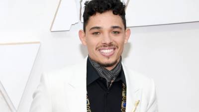 Anthony Ramos Says He Was Told to Grow Out His Hair, Speak in American Standard to be 'Ethnically Ambiguous' - www.etonline.com - USA