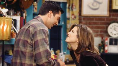 Jennifer Aniston and David Schwimmer Admit to 'Crushing Hard' on Each Other in 'Friends' Early Seasons - www.etonline.com