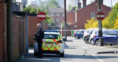 Assault arrest after man found with 'significant head injuries' on Salford street - www.manchestereveningnews.co.uk