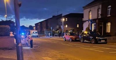Man and woman seriously injured after crash in Heywood - www.manchestereveningnews.co.uk