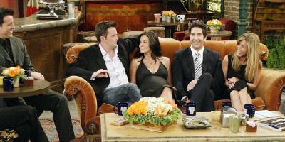 Courteney Cox Was 'In Tears' After Ross & Rachel's First Kiss on 'Friends' - www.justjared.com