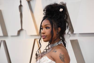 SZA Turned Down Photoshoot After Publication Refused To Use A Black Photographer - etcanada.com