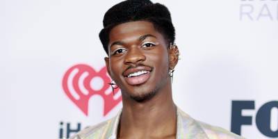 Lil Nas X Shows Off His Abs on the Red Carpet at iHeartRadio Music Awards 2021 - www.justjared.com - Los Angeles