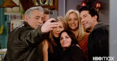 Friends fans 'can't watch' Ross and Rachel in the same way 'ever again' following reunion admission - www.manchestereveningnews.co.uk