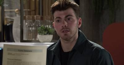 Corrie fans concerned for Emma Brooker as they predict twist in romance with newcomer Curtis - www.manchestereveningnews.co.uk